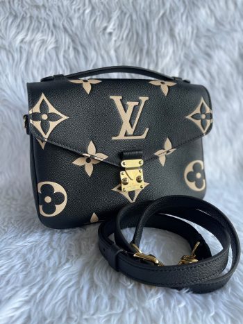 Louis Vuitton Pochette Metis Monogram Torebka