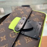 Louis Vuitton LV S Lock Sling Nerka dla Mężczyzn