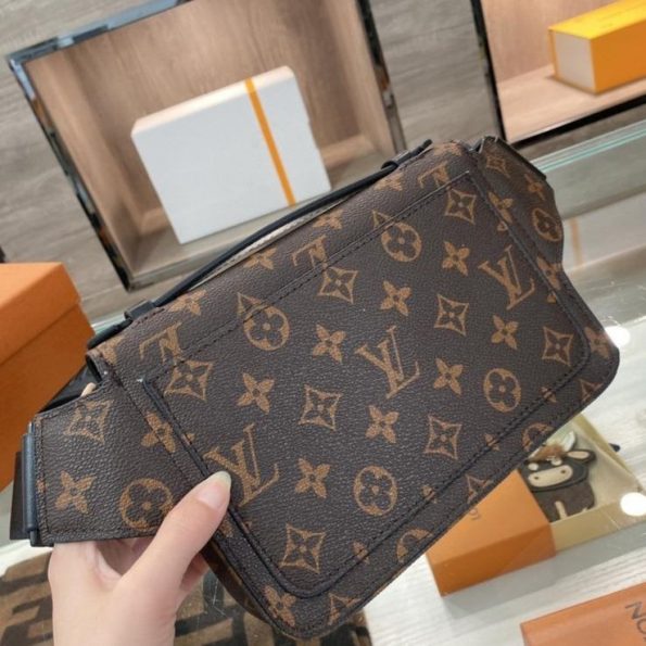 Louis Vuitton LV S Lock Sling Nerka dla Mężczyzn